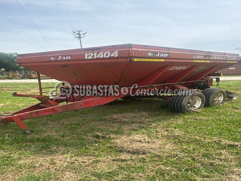 distribuidor_de_abono_org__nico_jan_12.000_de_arrastre_en_miranda__2_.jpg