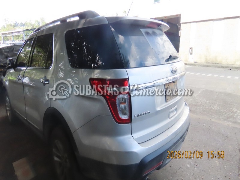 salvamento_ford_explorer_limited_-_2013_-_628_-_guarne__10_.jpg