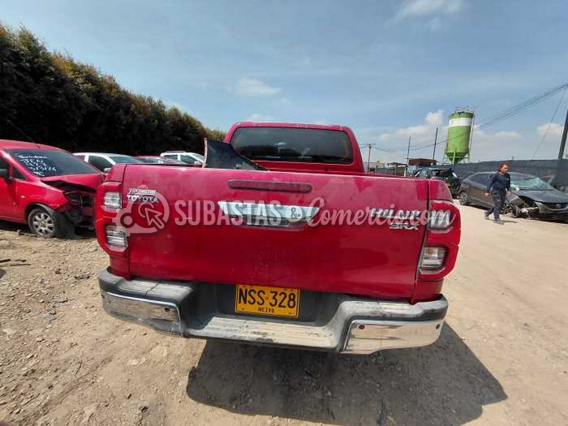 salvamento_toyota_hilux_-_2025_-_328_-_mosquera__5_.jpg