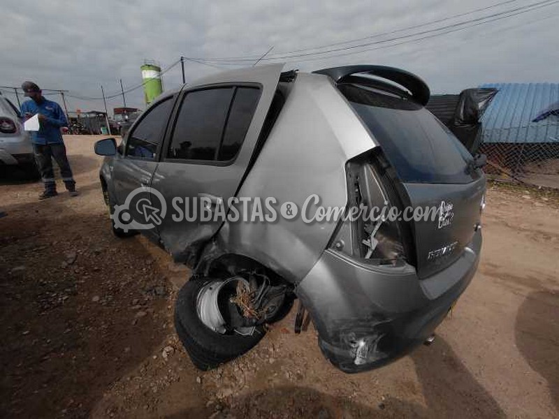 salvamento_renault_sandero_gt_line_-_2012_-_793_-_mosquera__4_.jpg