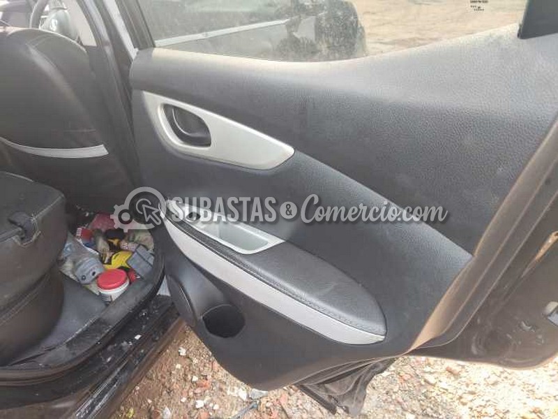 salvamento_nissan_qashqai_-_2015_-_928_-_mosquera__23_.jpg
