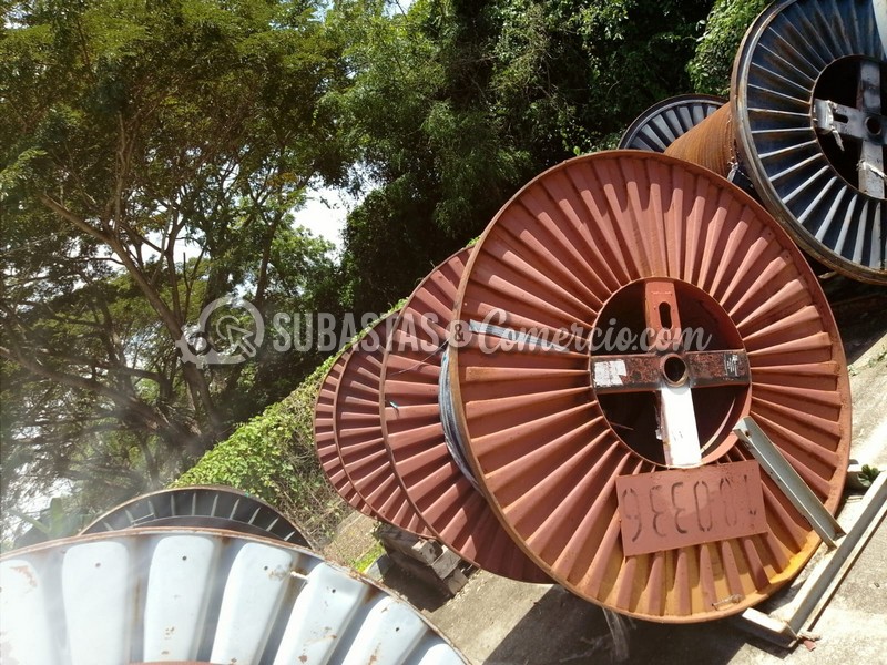 chatarra_de_carretes_de_cable_plano.jpg