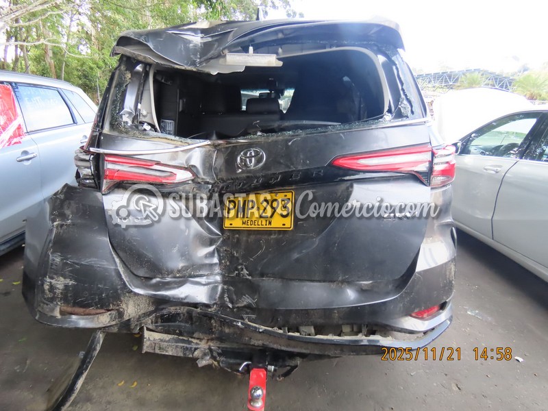 salvamento_toyota_fortuner_-_2025_-_293_-_guarne__20_.jpg