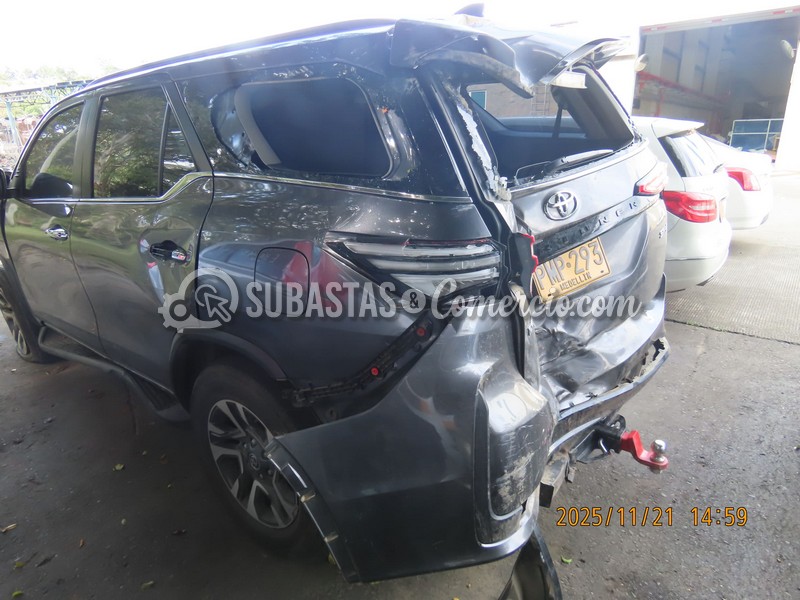 salvamento_toyota_fortuner_-_2025_-_293_-_guarne__24_.jpg
