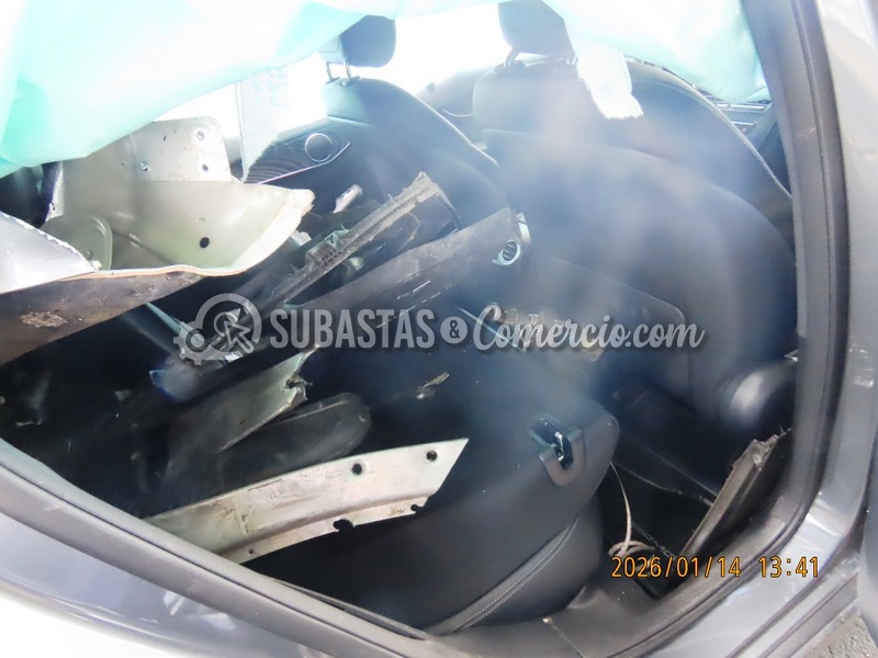 salvamento_mercedes_benz_glc_300_e_4matic_coup___-_2022_-_742_-_guarne__11_.jpg
