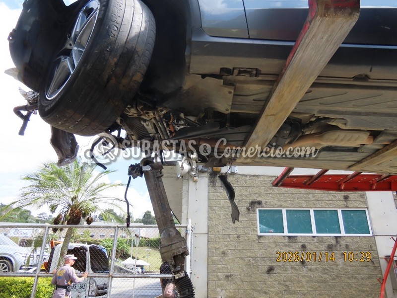 salvamento_mercedes_benz_glc_300_e_4matic_coup___-_2022_-_742_-_guarne__21_.jpg