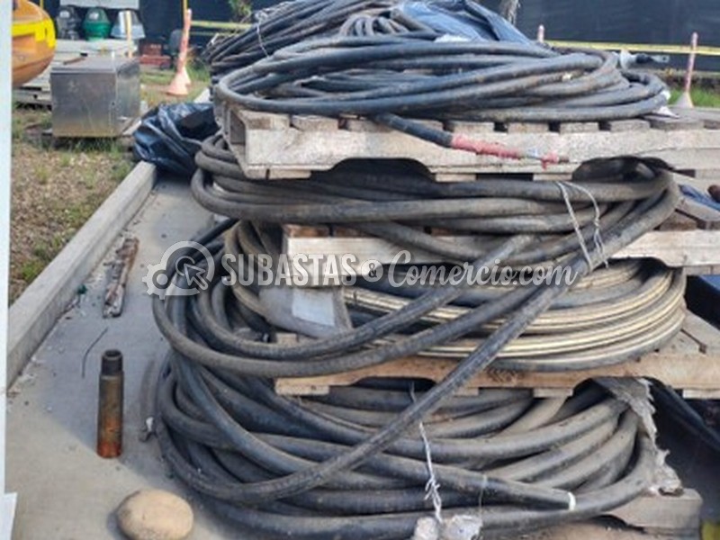 chatarra_en_carretes_y_retales_de_cable_de_cobre__5_carretes__aprox_15.000_kg__5_.jpg