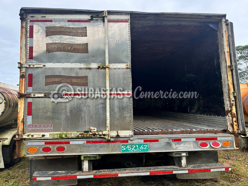 semiremolque-bull-trailers-l.t.-bllfurs213-2017-162-amag__-_2_.jpg