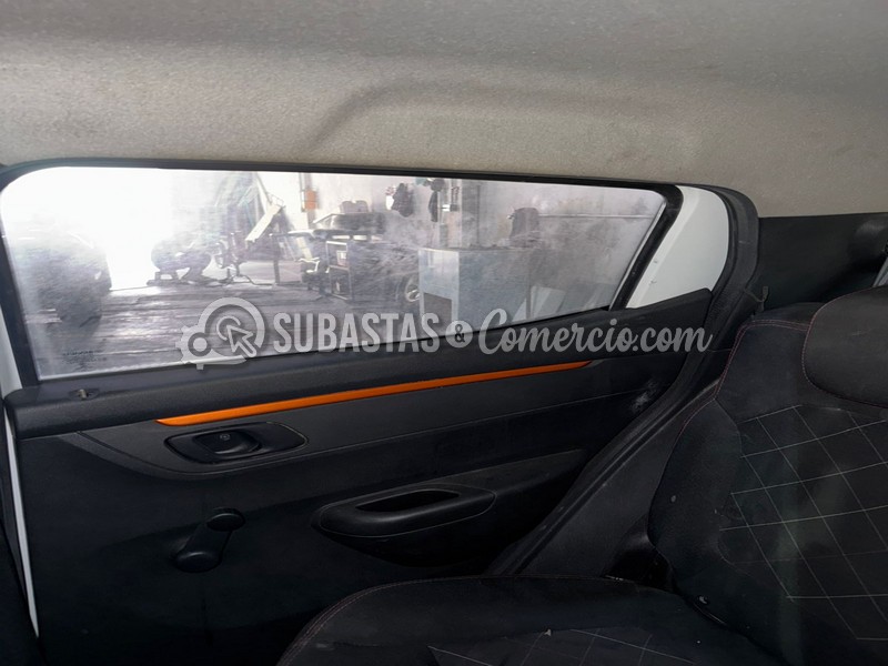 renault_kwid_outsider_-_2022_-_833_-_cali__3_.jpg