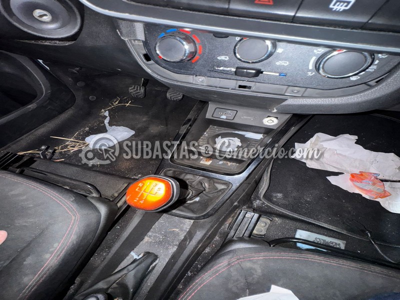 renault_kwid_outsider_-_2022_-_833_-_cali__4_.jpg