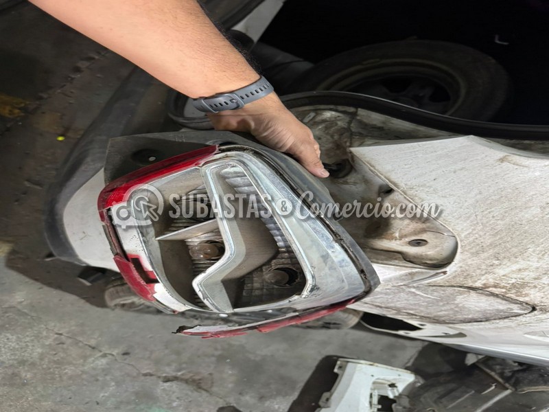 renault_kwid_outsider_-_2022_-_833_-_cali__34_.jpg