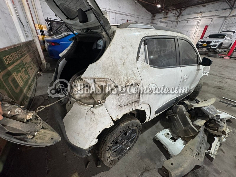 renault_kwid_outsider_-_2022_-_833_-_cali__38_.jpg