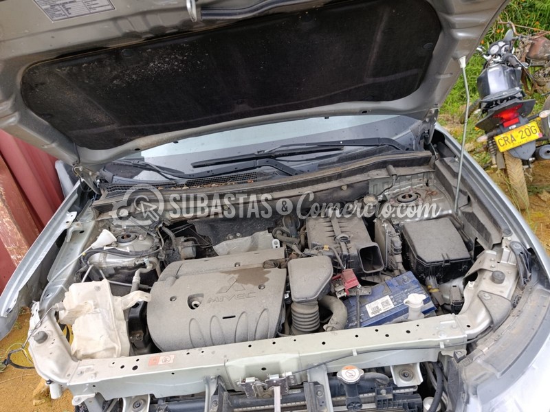 mitsubishi_outlander_kaiteki_2.4_4x4_cvt_lx_-_2022_-_292_-_caldas__9_.jpg