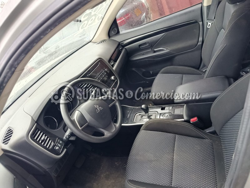 mitsubishi_outlander_kaiteki_2.4_4x4_cvt_lx_-_2022_-_292_-_caldas__10_.jpg