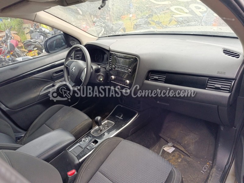mitsubishi_outlander_kaiteki_2.4_4x4_cvt_lx_-_2022_-_292_-_caldas__12_.jpg