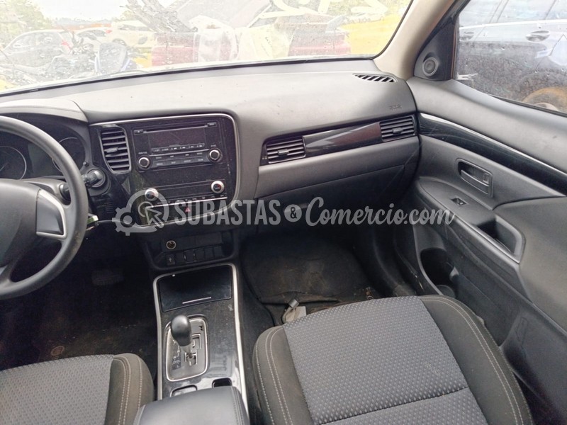 mitsubishi_outlander_kaiteki_2.4_4x4_cvt_lx_-_2022_-_292_-_caldas__13_.jpg