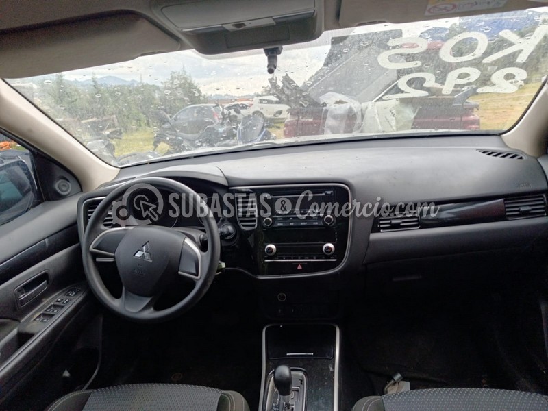 mitsubishi_outlander_kaiteki_2.4_4x4_cvt_lx_-_2022_-_292_-_caldas__15_.jpg