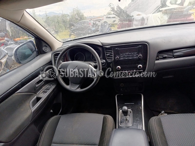 mitsubishi_outlander_kaiteki_2.4_4x4_cvt_lx_-_2022_-_292_-_caldas__16_.jpg