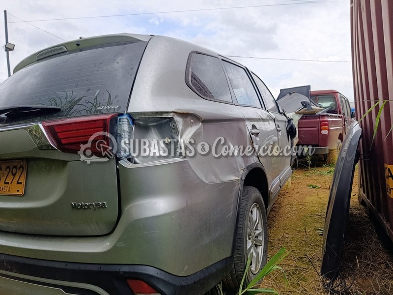 mitsubishi_outlander_kaiteki_2.4_4x4_cvt_lx_-_2022_-_292_-_caldas__17_.jpg