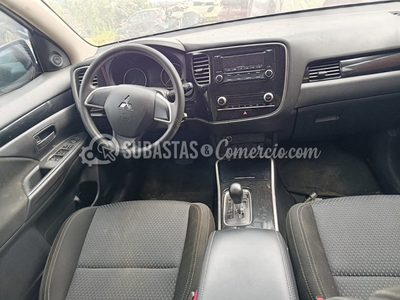 mitsubishi_outlander_kaiteki_2.4_4x4_cvt_lx_-_2022_-_292_-_caldas__19_.jpg