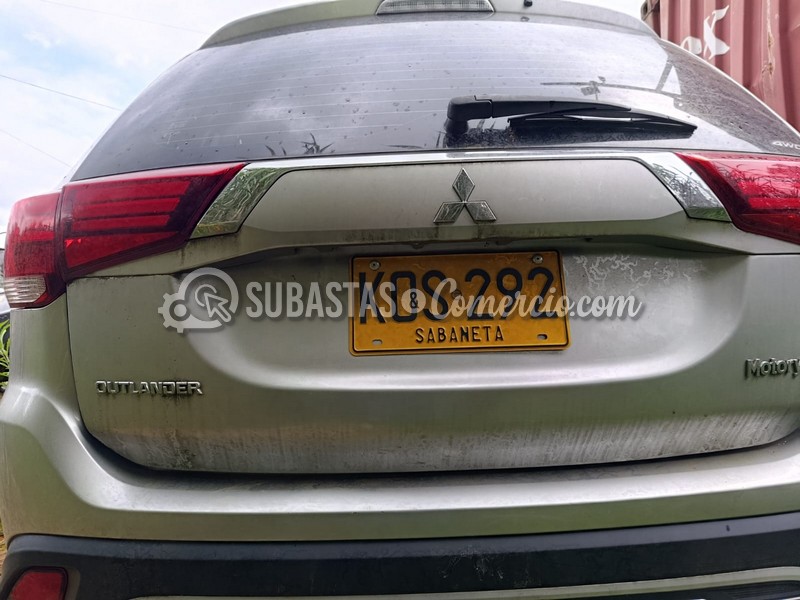 mitsubishi_outlander_kaiteki_2.4_4x4_cvt_lx_-_2022_-_292_-_caldas__20_.jpg