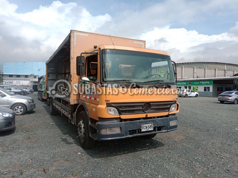vcn585_2.jpg