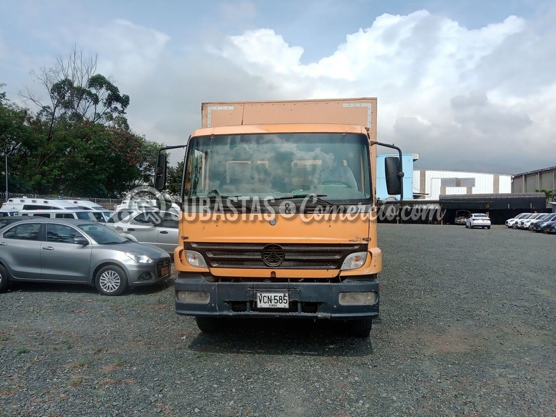 vcn585_3.jpg