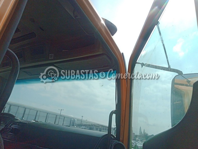 vcn585_11.jpg