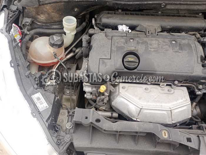 salvamento_peugeot_208_5p_act_pk_1.6_e_-_2013_-_496_-_mosquera__8_.png