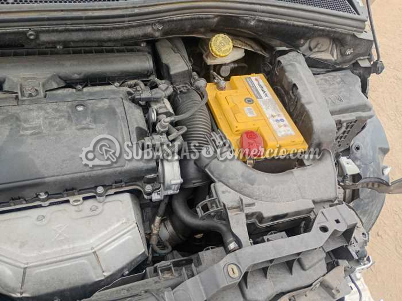 salvamento_peugeot_208_5p_act_pk_1.6_e_-_2013_-_496_-_mosquera__9_.png