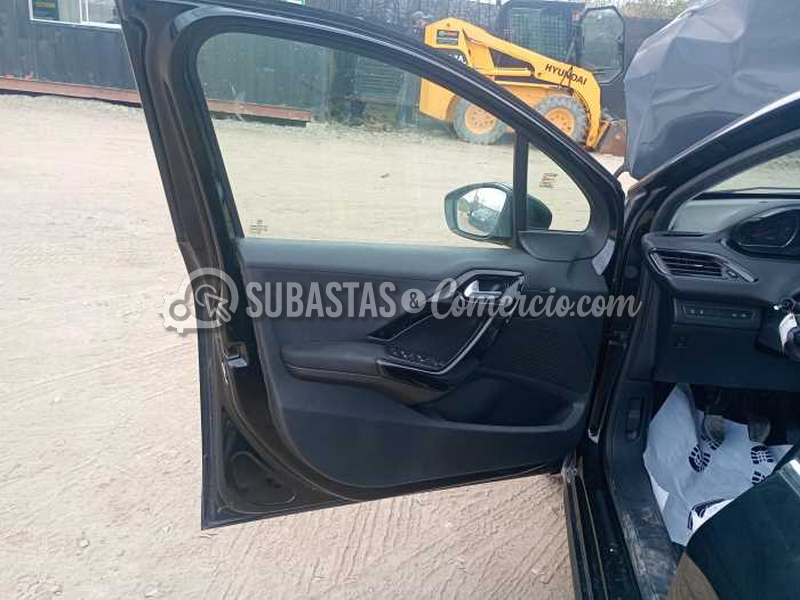 salvamento_peugeot_208_5p_act_pk_1.6_e_-_2013_-_496_-_mosquera__11_.png