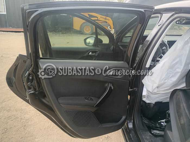 salvamento_peugeot_208_5p_act_pk_1.6_e_-_2013_-_496_-_mosquera__20_.png