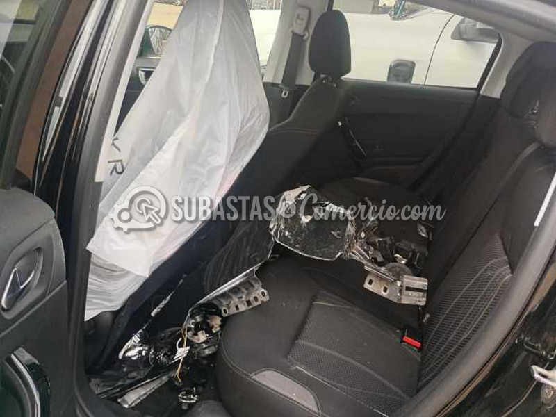 salvamento_peugeot_208_5p_act_pk_1.6_e_-_2013_-_496_-_mosquera__21_.png