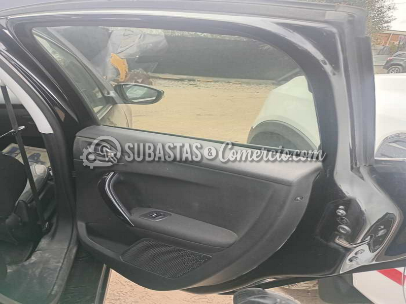 salvamento_peugeot_208_5p_act_pk_1.6_e_-_2013_-_496_-_mosquera__23_.png