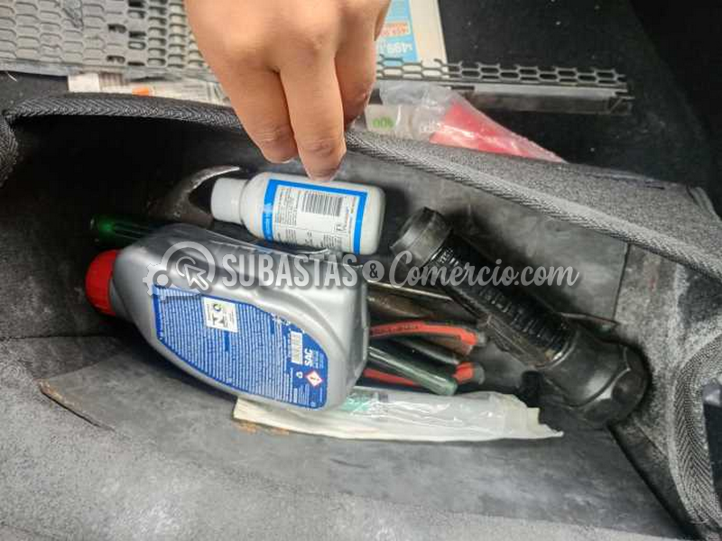 salvamento_peugeot_208_5p_act_pk_1.6_e_-_2013_-_496_-_mosquera__27_.png