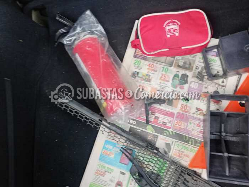 salvamento_peugeot_208_5p_act_pk_1.6_e_-_2013_-_496_-_mosquera__28_.png