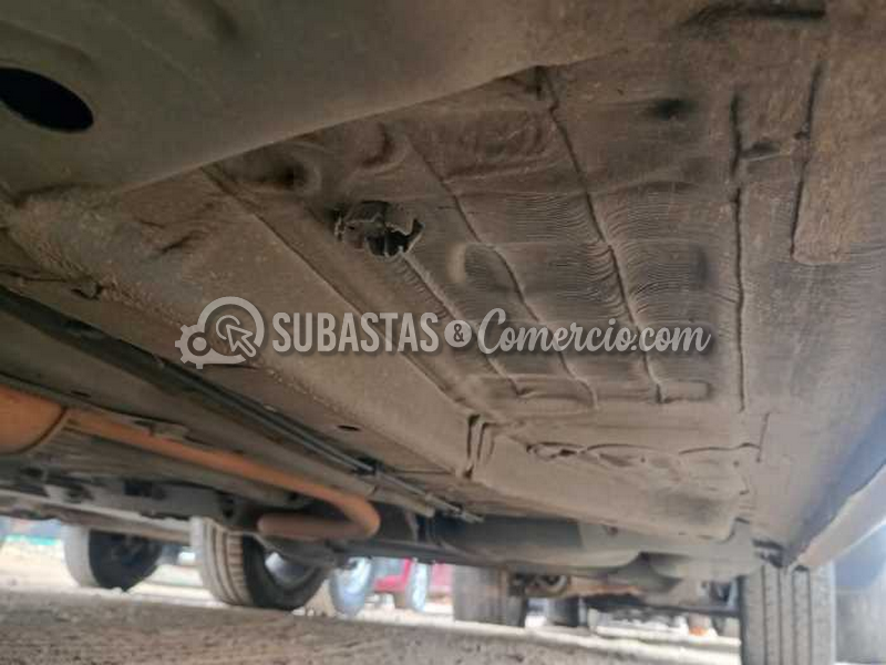 salvamento_peugeot_208_5p_act_pk_1.6_e_-_2013_-_496_-_mosquera__32_.png