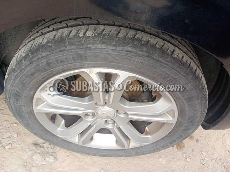 salvamento_peugeot_208_5p_act_pk_1.6_e_-_2013_-_496_-_mosquera__36_.png