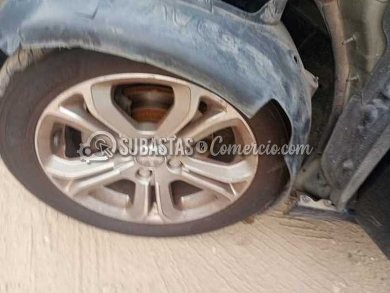 salvamento_peugeot_208_5p_act_pk_1.6_e_-_2013_-_496_-_mosquera__37_.png