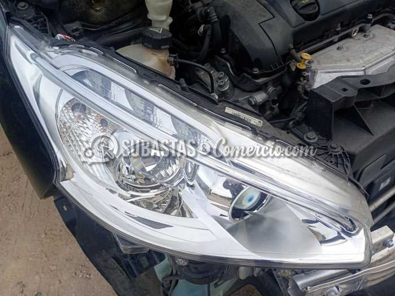 salvamento_peugeot_208_5p_act_pk_1.6_e_-_2013_-_496_-_mosquera__39_.png