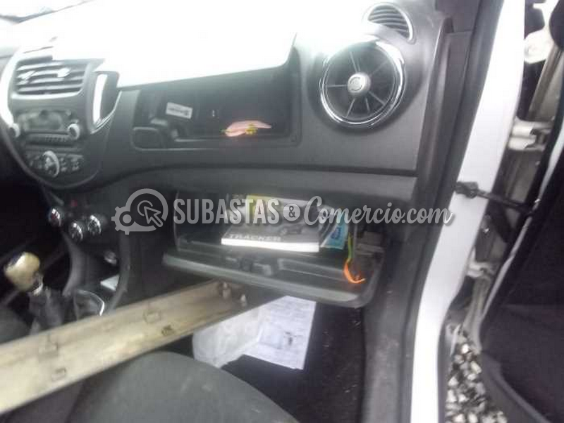 salvamento_chevrolet_tracker__28_.png