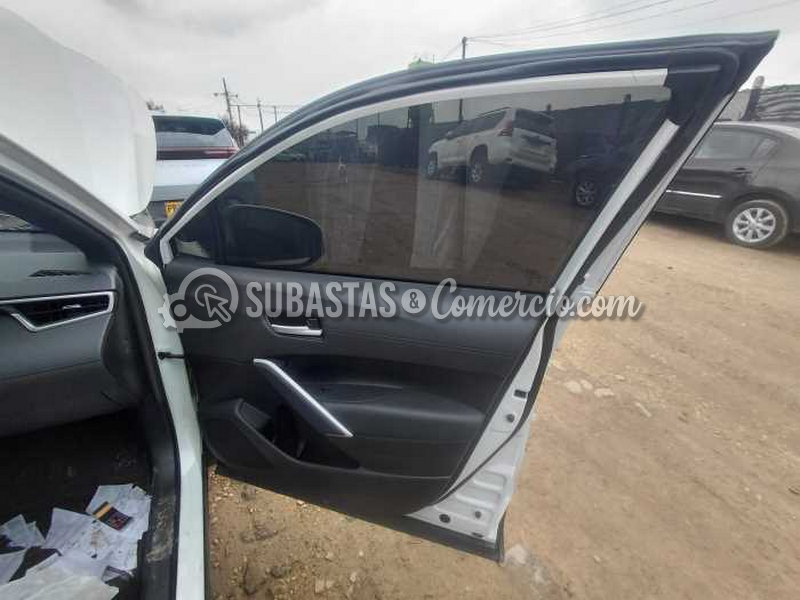 salvamento_toyota_corolla_cross__16_.png
