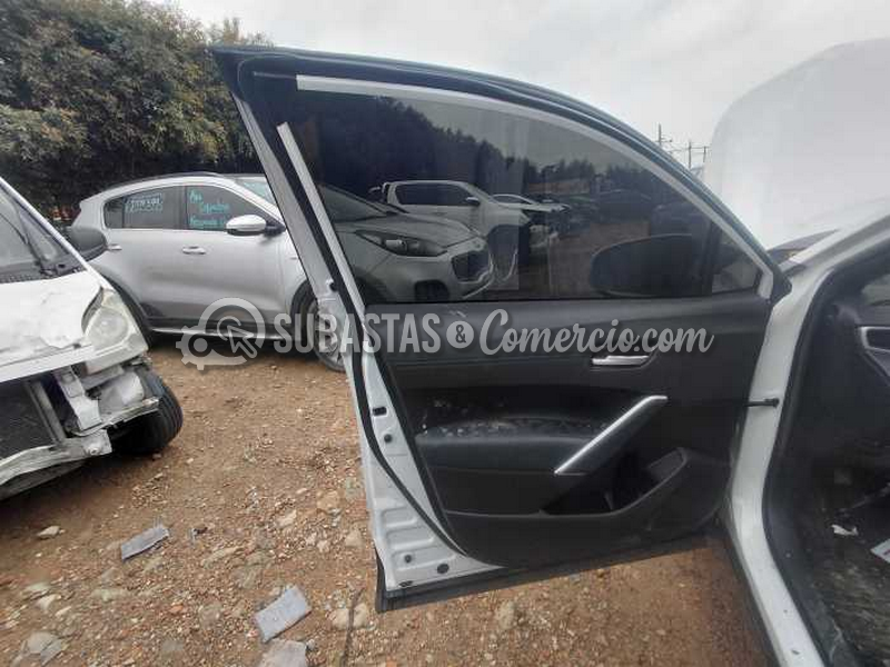 salvamento_toyota_corolla_cross__18_.png