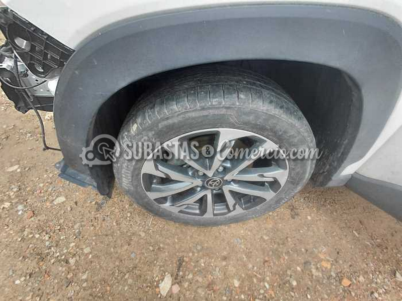 salvamento_toyota_corolla_cross__38_.png