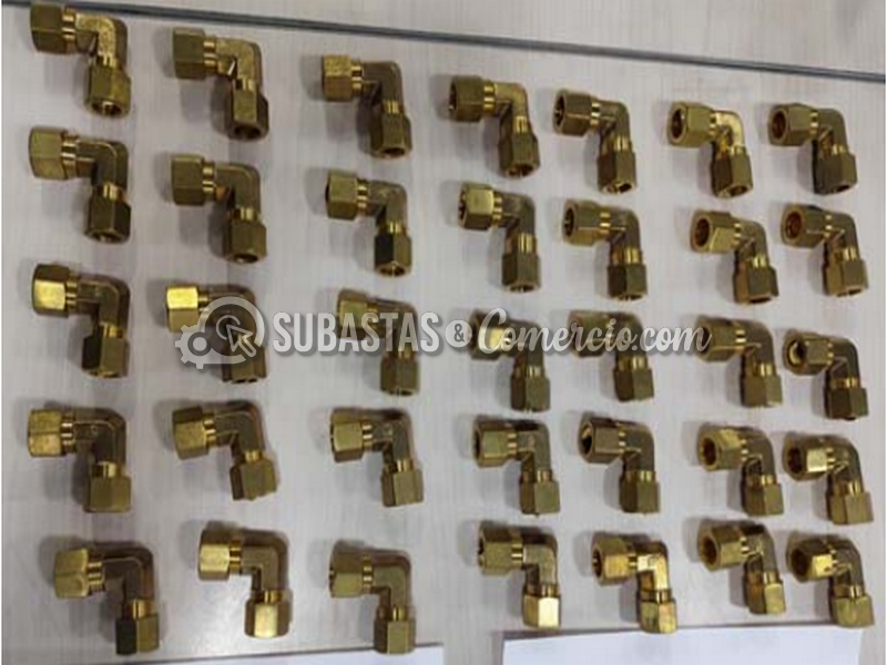 tuber__a__tee__reductores__bridas_y_accesorios_de_tuber__a__16_.png