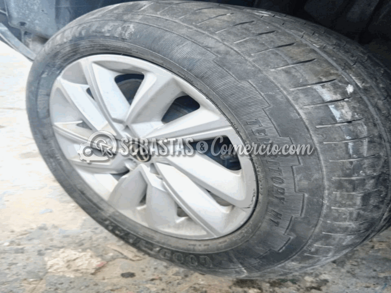 salvamento_volkswagen_t-cross_trendline_sense_170_tsi_mt__9_.png