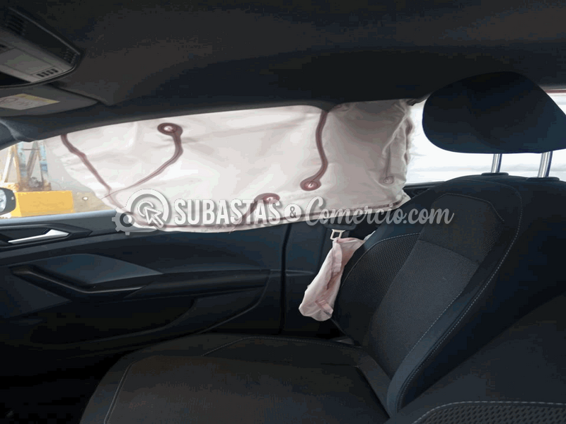 salvamento_volkswagen_t-cross_trendline_sense_170_tsi_mt__20_.png