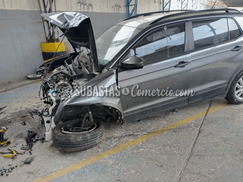salvamento_volkswagen_t-cross_trendline_sense_170_tsi_mt__83_.png