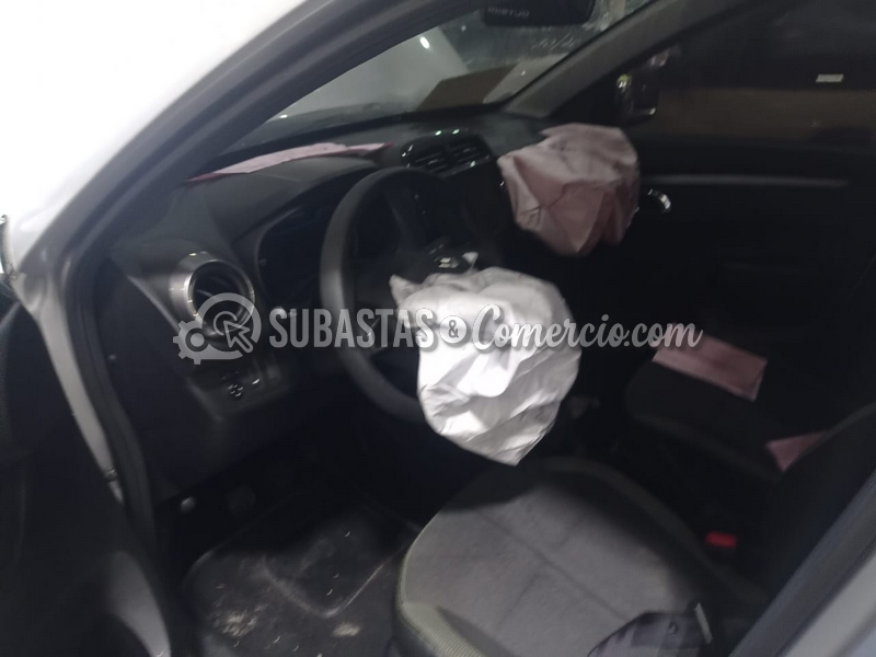 salvamento_renault_kwid_outsider_-_2024_-_005__12_.png