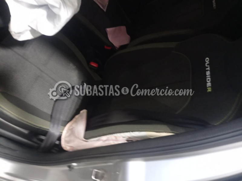 salvamento_renault_kwid_outsider_-_2024_-_005__13_.png